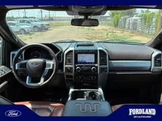 Ford F-250 Super Duty 2021 4x4 King Ranch 4 puertas Cabina Crew 6.8 pies. Pickup SB