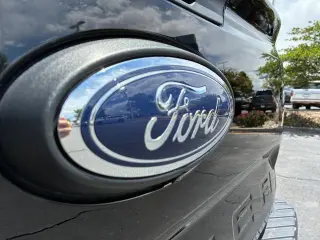 Ford Ranger 2024 4x4 Lariat 4 puertas SuperCrew 5.0 pies. SB