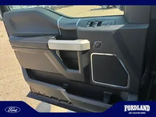 Ford F-150 2018 4x4 Lariat 4 puertas SuperCrew 5.5 pies. SB