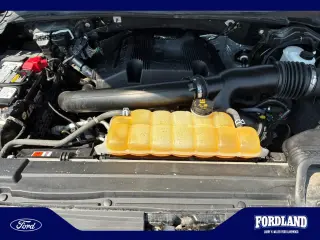 Ford F-150 2018 4x4 Lariat 4 puertas SuperCrew 5.5 pies. SB