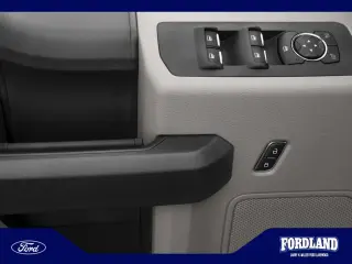 Ford F-150 2017 4x4 King Ranch 4 puertas SuperCrew 5.5 pies. SB