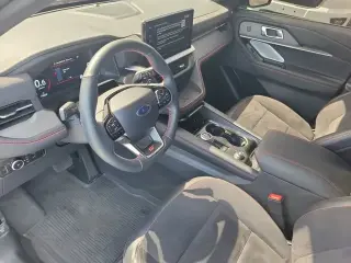 Ford Explorer 2025 ST 4 puertas SUV