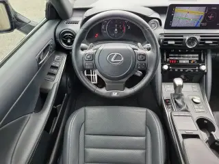 Lexus IS 350 2024 F SPORT 4 puertas Sedan