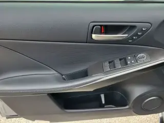 Lexus IS 350 2024 F SPORT 4 puertas Sedan