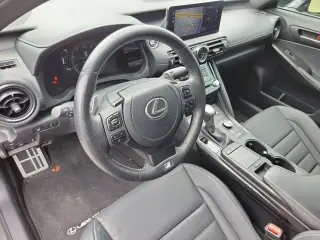 Lexus IS 350 2024 F SPORT 4 puertas Sedan
