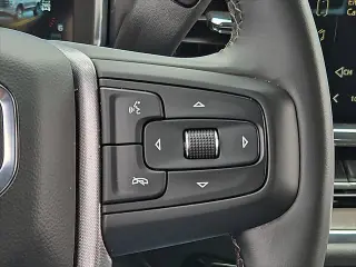 GMC Sierra 1500 2025 4x4 SLT 4 puertas Cabina Crew 5.8 pies. SB