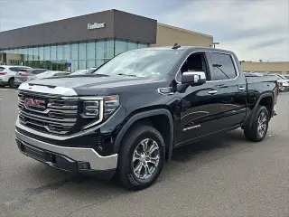 GMC Sierra 1500 2025 4x4 SLT 4 puertas Cabina Crew 5.8 pies. SB