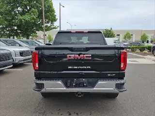 GMC Sierra 1500 2025 4x4 SLT 4 puertas Cabina Crew 5.8 pies. SB