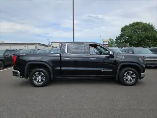 GMC Sierra 1500 2025 4x4 SLT 4 puertas Cabina Crew 5.8 pies. SB