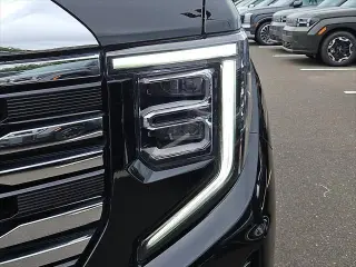 GMC Sierra 1500 2025 4x4 SLT 4 puertas Cabina Crew 5.8 pies. SB