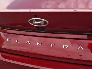 Hyundai ELANTRA 2023 Limited 4 puertas Sedan