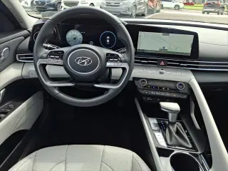 Hyundai ELANTRA 2023 Limited 4 puertas Sedan