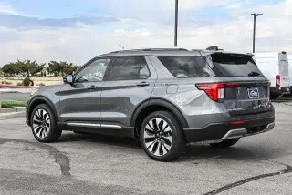 Ford Explorer 2025 AWD Platinum 4 puertas SUV