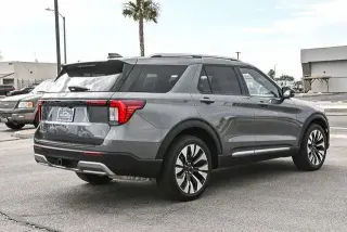 Ford Explorer 2025 AWD Platinum 4 puertas SUV