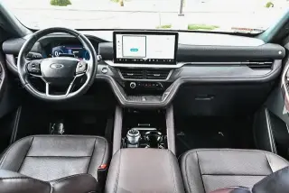Ford Explorer 2025 AWD Platinum 4 puertas SUV