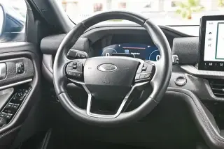 Ford Explorer 2025 AWD Platinum 4 puertas SUV