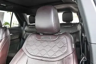 Ford Explorer 2025 AWD Platinum 4 puertas SUV