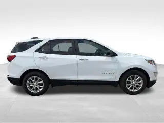 Chevrolet Equinox 2021 LS 4 puertas SUV con paquete 1LS