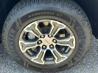 GMC Sierra 1500 2025 4x4 SLT Cabina Crew 4 puertas 5.8 pies. Caja corta