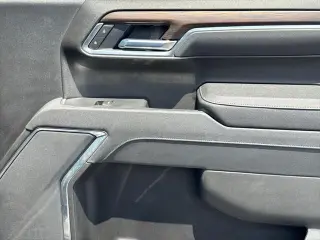 GMC Sierra 1500 2025 4x4 SLT Cabina Crew 4 puertas 5.8 pies. Caja corta