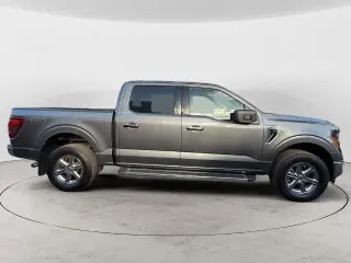Ford F-150 2025 4x4 XLT 4 puertas SuperCrew 5.5 pies. SB