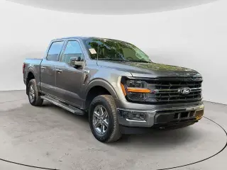 Ford F-150 2025 4x4 XLT 4 puertas SuperCrew 5.5 pies. SB