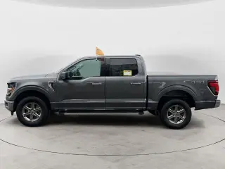 Ford F-150 2025 4x4 XLT 4 puertas SuperCrew 5.5 pies. SB