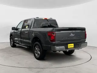 Ford F-150 2025 4x4 XLT 4 puertas SuperCrew 5.5 pies. SB