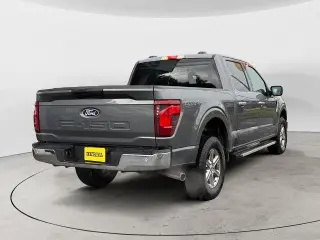 Ford F-150 2025 4x4 XLT 4 puertas SuperCrew 5.5 pies. SB