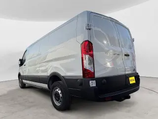 Ford Transit 2024 150 3 puertas SWB Techo Bajo Furgón de Carga