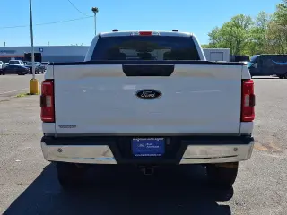 Ford F-150 2023 4x4 XLT 4 puertas SuperCrew 5.5 pies SB