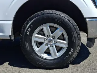 Ford F-150 2023 4x4 XLT 4 puertas SuperCrew 5.5 pies SB