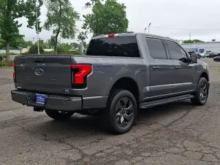 Ford F-150 Lightning 2023 AWD XLT 4 puertas SuperCrew 5.5 pies. SB