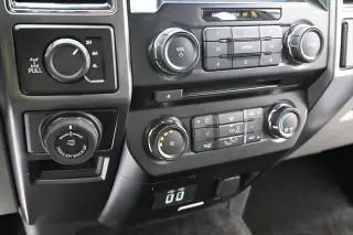 Ford F-150 2018 4x4 XLT 4 puertas SuperCrew 5.5 pies. Caja corta