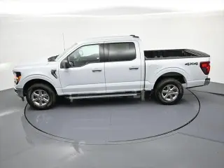 Ford F-150 2025 4x4 XLT 4 puertas SuperCrew 5.5 pies SB