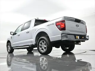 Ford F-150 2025 4x4 XLT 4 puertas SuperCrew 5.5 pies SB