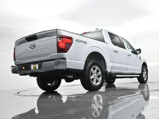 Ford F-150 2025 4x4 XLT 4 puertas SuperCrew 5.5 pies SB