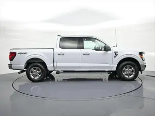 Ford F-150 2025 4x4 XLT 4 puertas SuperCrew 5.5 pies SB
