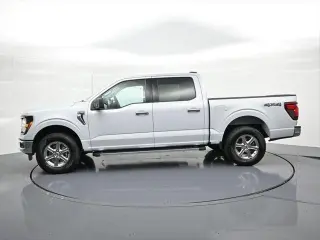 Ford F-150 2025 4x4 XLT 4 puertas SuperCrew 5.5 pies SB