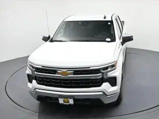 Chevrolet Silverado 1500 2025 4x4 LT 4 puertas Cabina Crew 5.8 pies. SB con 1LT