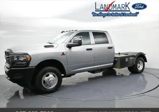 Ram 3500 2024 4x2 Tradesman 4 puertas Cabina de tripulación 172.4 pulg. WB DRW Chasis