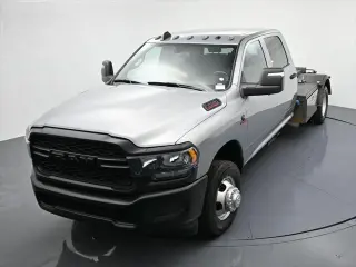 Ram 3500 2024 4x2 Tradesman 4 puertas Cabina de tripulación 172.4 pulg. WB DRW Chasis