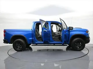 Chevrolet Silverado 1500 2022 4x4 ZR2 4 puertas Cabina doble 5.8 pies. Caja corta