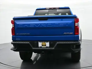 Chevrolet Silverado 1500 2022 4x4 ZR2 4 puertas Cabina doble 5.8 pies. Caja corta