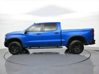 Chevrolet Silverado 1500 2022 4x4 ZR2 4 puertas Cabina doble 5.8 pies. Caja corta