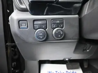 Chevrolet Silverado 1500 2025 4x4 LT 4 puertas Cabina Crew 5.8 pies. SB con 1LT