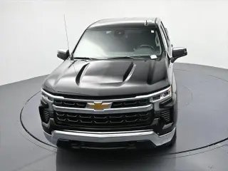 Chevrolet Silverado 1500 2025 4x4 LT 4 puertas Cabina Crew 5.8 pies. SB con 1LT