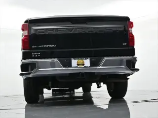 Chevrolet Silverado 1500 2025 4x4 LT 4 puertas Cabina Crew 5.8 pies. SB con 1LT