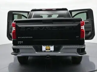 Chevrolet Silverado 1500 2025 4x4 LT 4 puertas Cabina Crew 5.8 pies. SB con 1LT