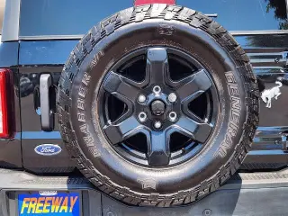 Ford Bronco 2024 4x4 Black Diamond 4 puertas SUV